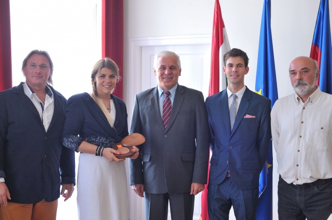 Olimpikonok a Városházán - fotó Szarka Lajos