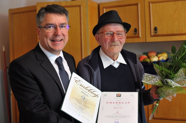 Szépkorú köszöntése Belus Pál - fotó Szarka Lajos