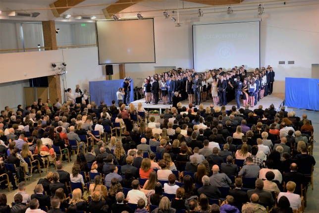 Szalagavató a Vasvári Pál Gimnáziumban