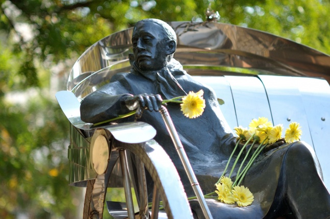 Emlékezés Krúdy Gyula szobránál - fotó Szarka Lajos