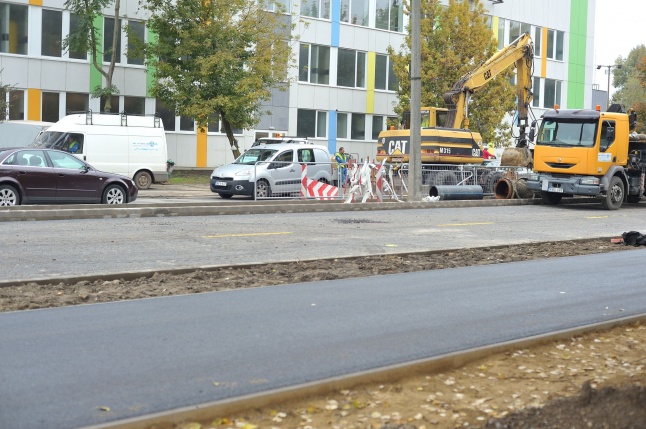 Elkezdődött a beruházás a Szegfű utcán XII - fotó Szarka Lajos