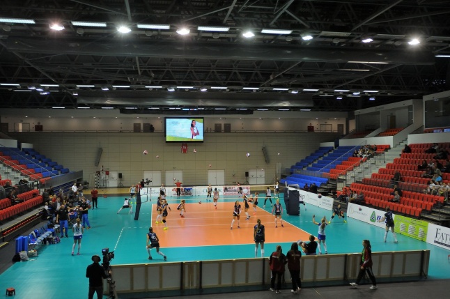 Röplabda szerződés aláírás - fotó Szarka Lajos