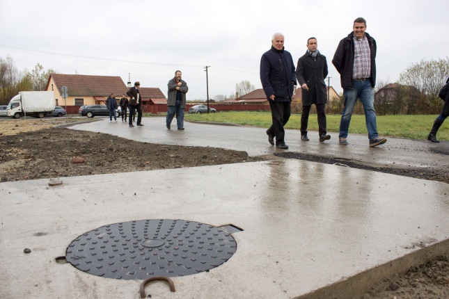 Helyszíni szemle a Tüzér utcán - fotó Szarka Lajos