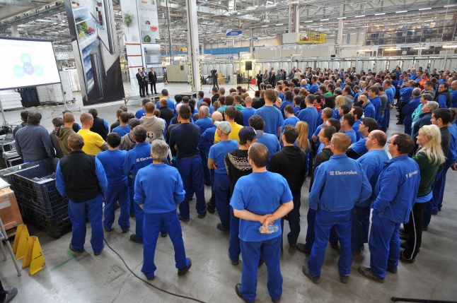 Gyárlátogatás az Electroluxnál - fotó Szarka Lajos