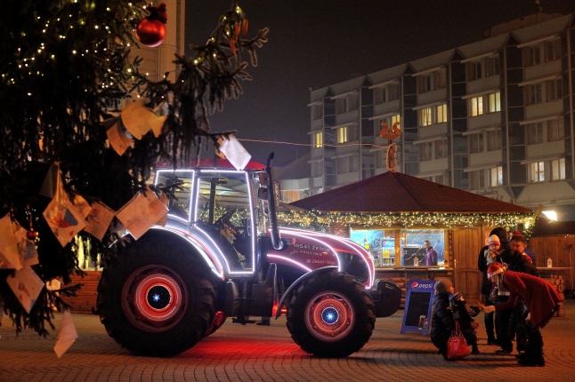 Traktoros Mikulás - fotó Szarka Lajos