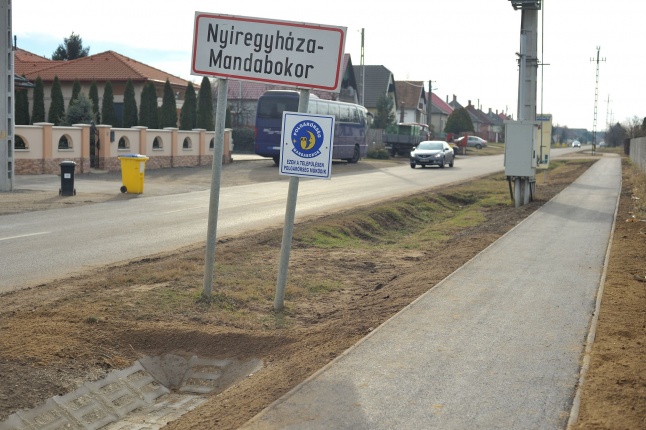 Járda átadás Alsóbadúrban - fotó Szarka Lajos