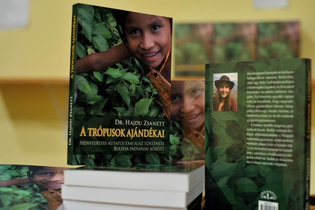 A trópusok ajándékai kötetbemutató - Szarka Lajos