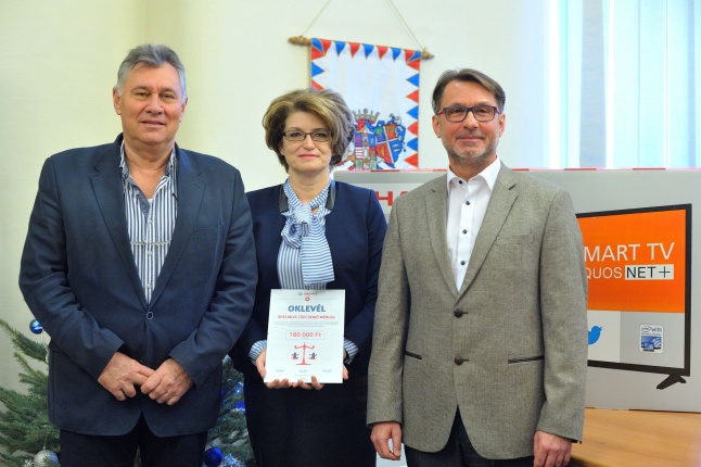 Adomány négy keréken - fotó Szarka Lajos