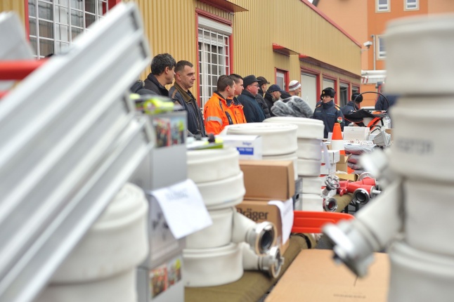 Eszközök a tűzoltóknak - fotó Szarka Lajos