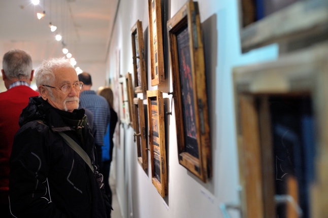 Művek textilen és fotópapíron - fotó Szarka Lajos