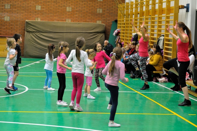 MOZDULJ NYÍREGYHÁZA 2017 gyerekzumba - fotó Szarka Lajos