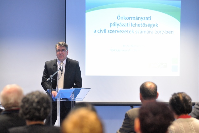 Civil fórum a VMKK-ban - fotó Szarka Lajos