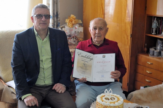 Szépkorú köszöntése - Opre Sándor - fotó Szarka Lajos