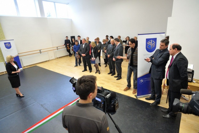 Táncterem az egyetemen - fotó Szarka Lajos