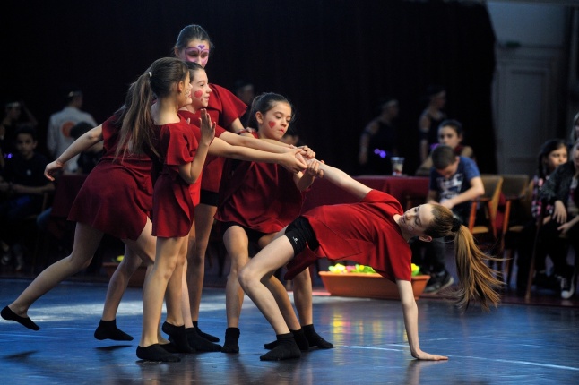 Táncverseny a Bem iskolában II - fotó Szarka Lajos