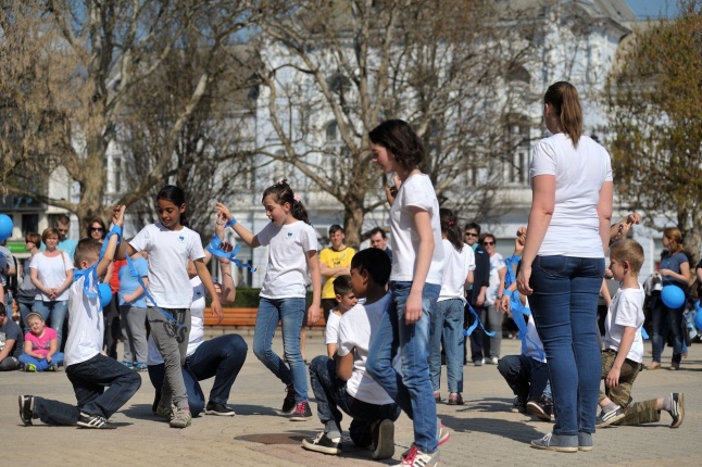 Az Autizmus Világnapja - fotó Szarka Lajos
