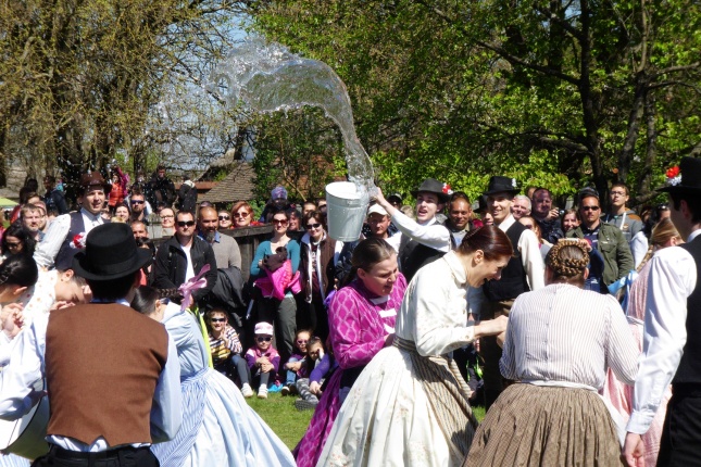 Húsvét Sóstón, a múzeumfaluban - fotó Szarka Lajos