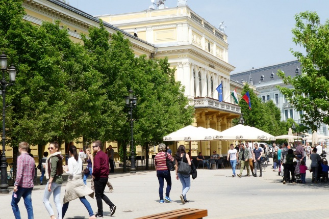 Tavasz a belvárosban - fotó Szarka Lajos
