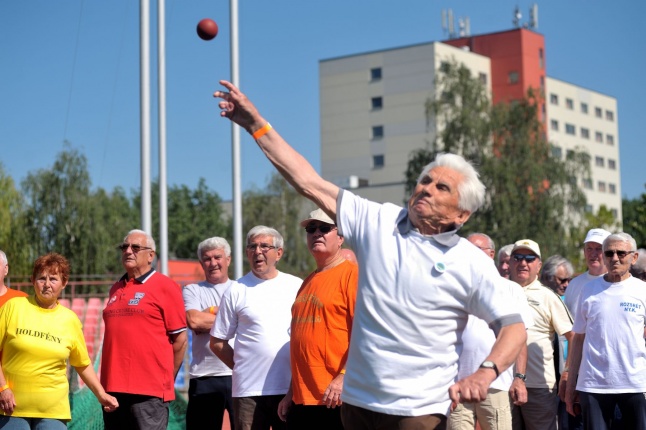 Szépkorúak sportnapja - fotó Szarka Lajos