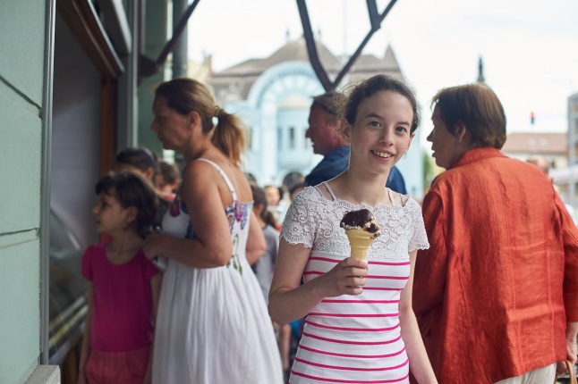 Gyereknapi fagyi a Bárczysokkal - fotó Szarka Lajos
