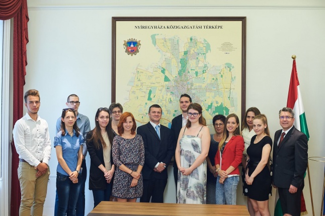 Támogatás rászoruló hallgatóknak - fotó Szarka Lajos