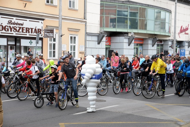 Elrajtolt a Vidám Kerekezés