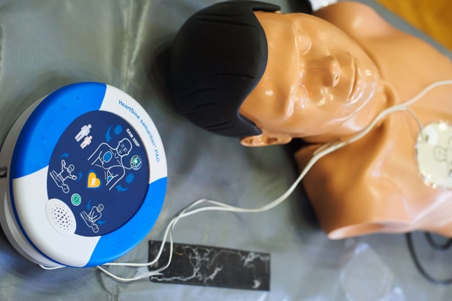 Életmentő eszközök a Kormányablakokban - fotó Szarka Lajos