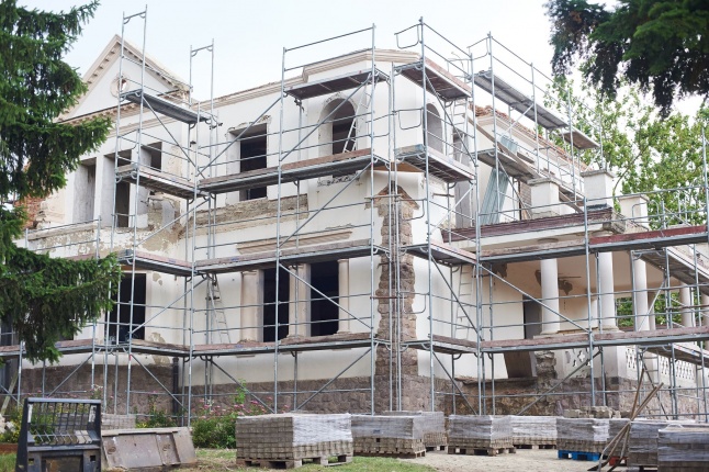 Felújítás a Bencs Villában - fotó Szarka Lajos