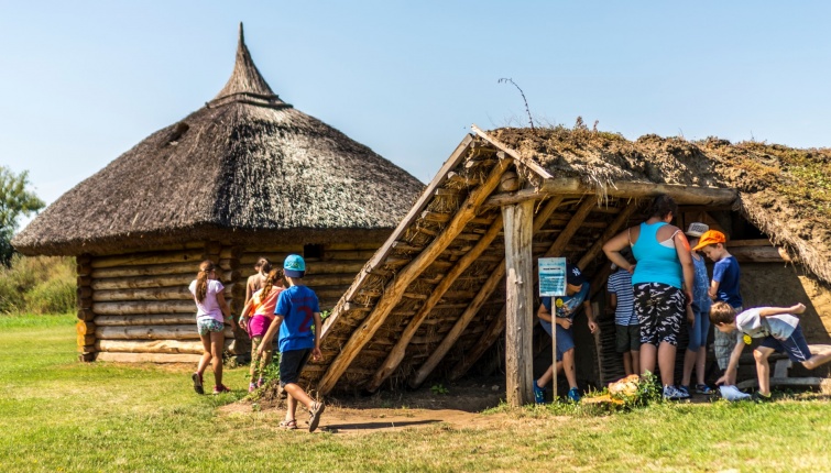 Táborozók a múzeumfaluban