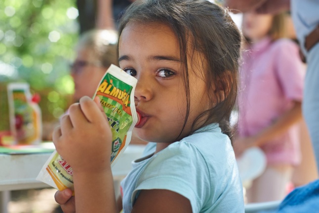 Frissítő a gyerekeknek - fotó Szarka Lajos