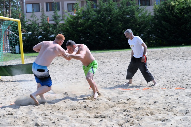 Strandbirkózás a Parkfürdő területén