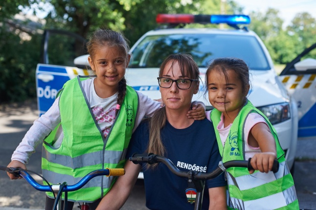 Biztonságos kerékpározás - fotó Szarka Lajos