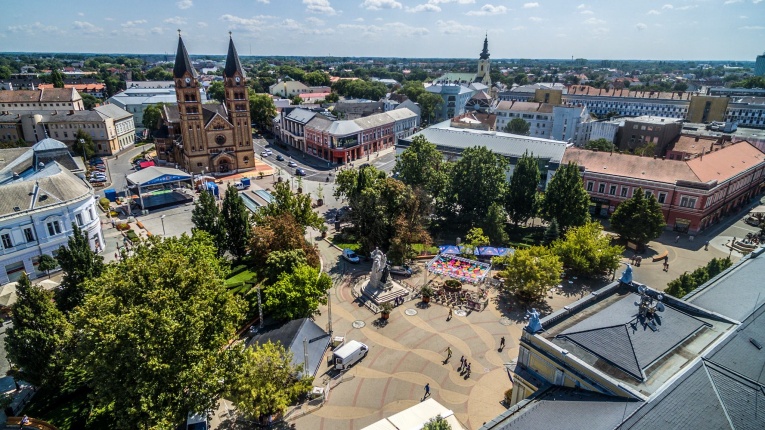 Belvárosi hangulatkékepek a Vidor Fesztivál előkészületeiről - fotó Kohut Árpád