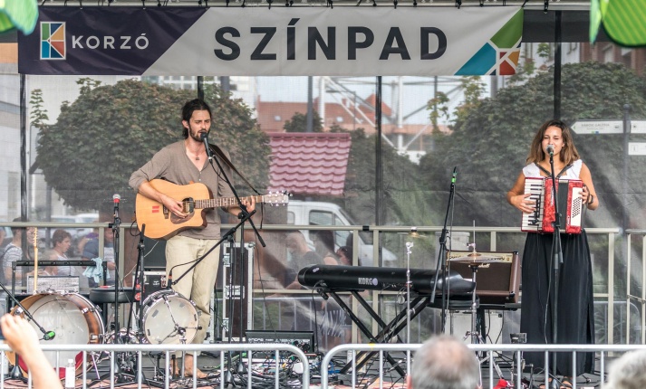 Muzsik és Volkova a Korzó színpadon - fotó Kohut Árpád