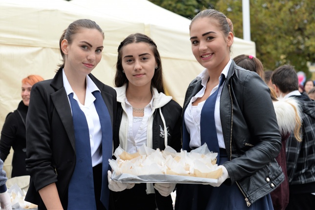 Szilváslepény kóstoló a Tirpák Fesztiválon- fotó Trifonov Éva