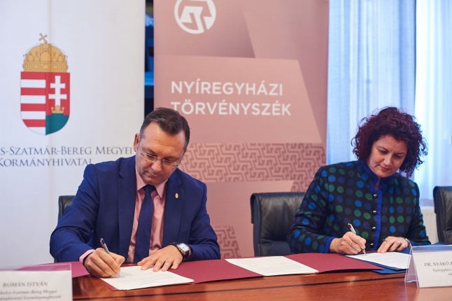 Együttműködési megállapodás a Törvényszéken - fotó Szarka Lajos