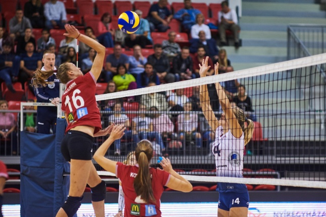 Fatum-Slavia női röplabda - fotó Szarka Lajos