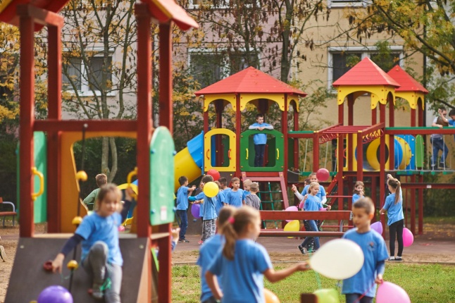 Játszótér átadás a Dohány utcán - fotó Szarka Lajos