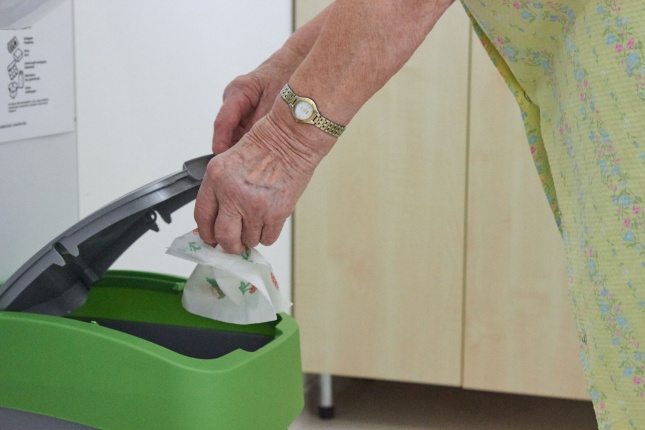 Szelektív hulladékgyűjtés a kórházban - fotó Szarka Lajos