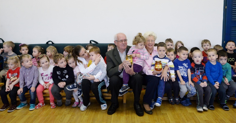 A Méz Világnapja - mézet kóstoltak a nyírszőlősi óvodások