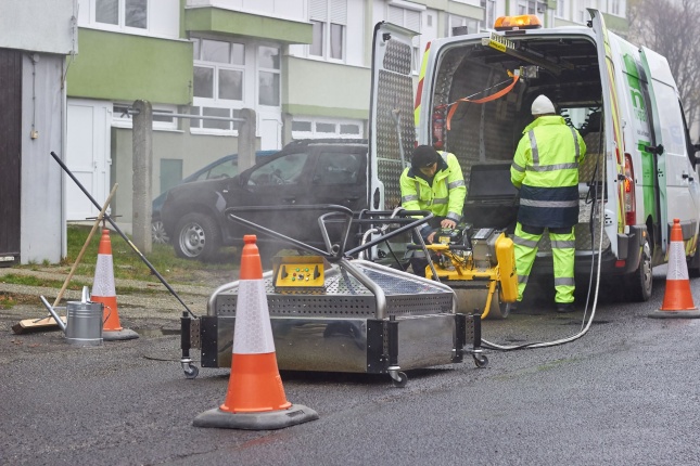 Új aszfaltozási technika - fotó Szarka Lajos