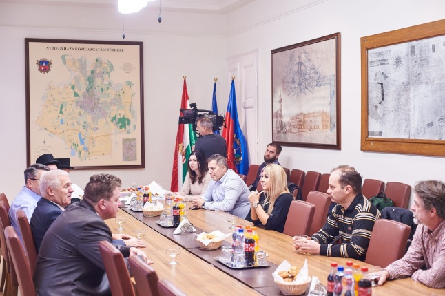 Médiások a Városházán - fotó Szarka Lajos