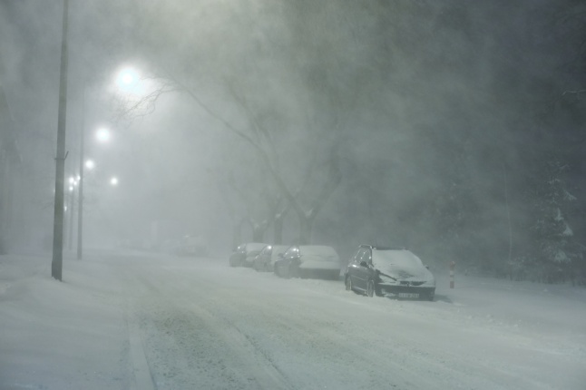 Tél a tavaszban éjfél után - fotó Szarka Lajos