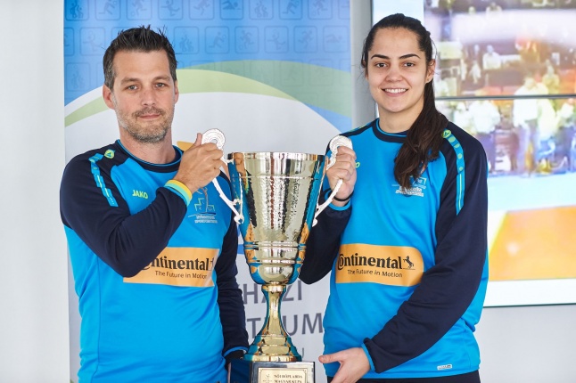 Kupagyőztes a női röpi - fotó Szarka Lajos