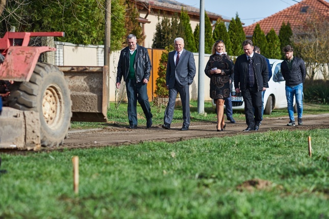 Helyszíni bejárás a Csiha Kálmán utcán - fotó Szarka Lajos