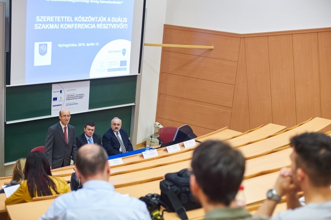 Sajtótájékoztató a duális felsőoktatásról - fotó Szarka Lajos