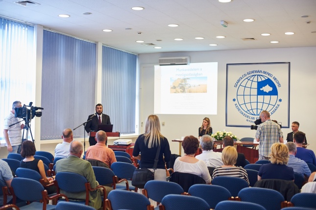 Munkaügyi konferencia az iparkamarában - fotó Szarka Lajos