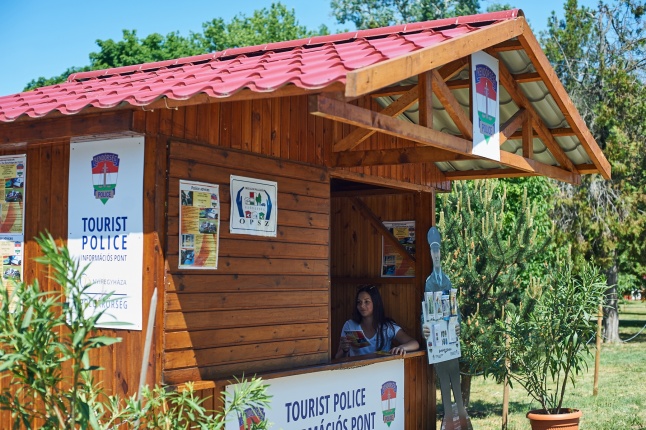 Tourist Police Információs Pont Sóstón - fotó Szarka Lajos