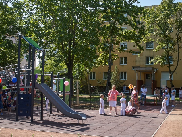 Játszótér a Jósavárosban - fotó Szarka Lajos