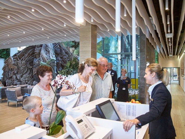 Első vendégek a Hotel Pangeaban - fotó Szarka Lajos